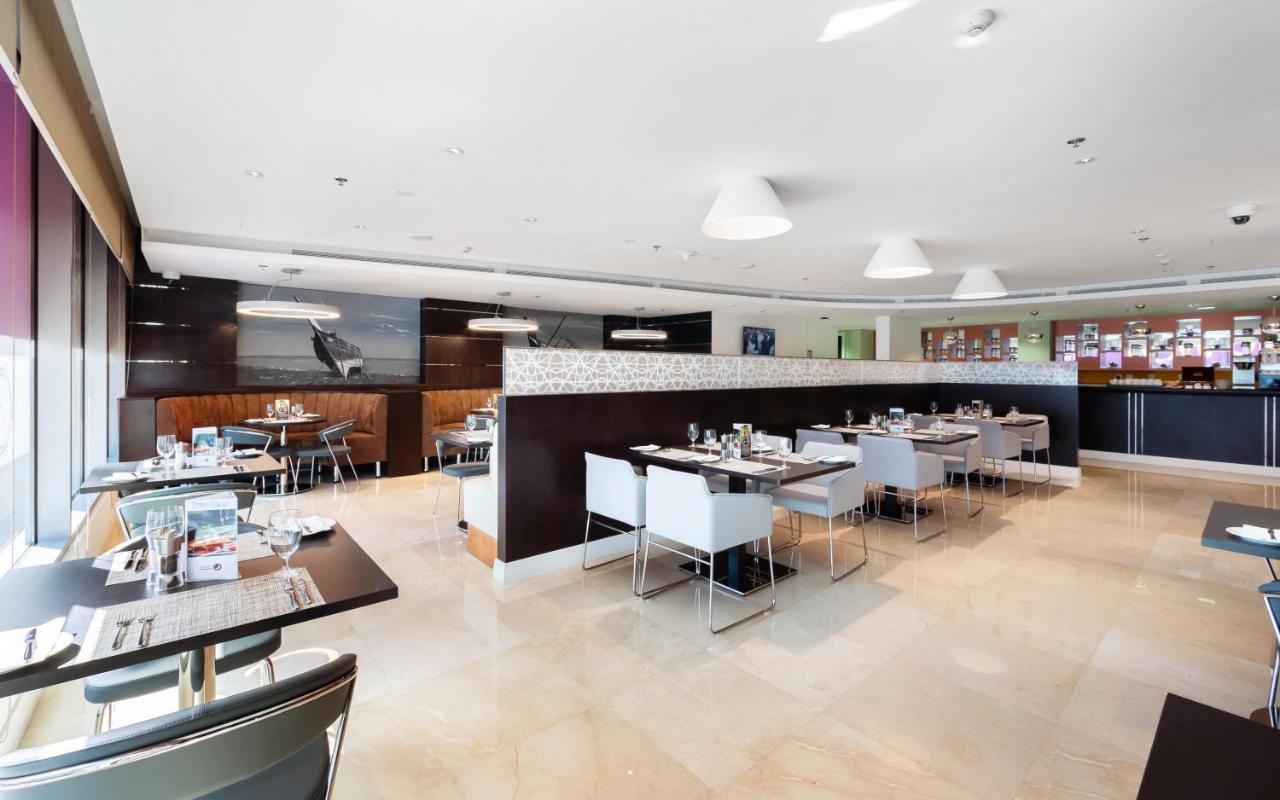 Premier Inn Doha Airport Exterior foto